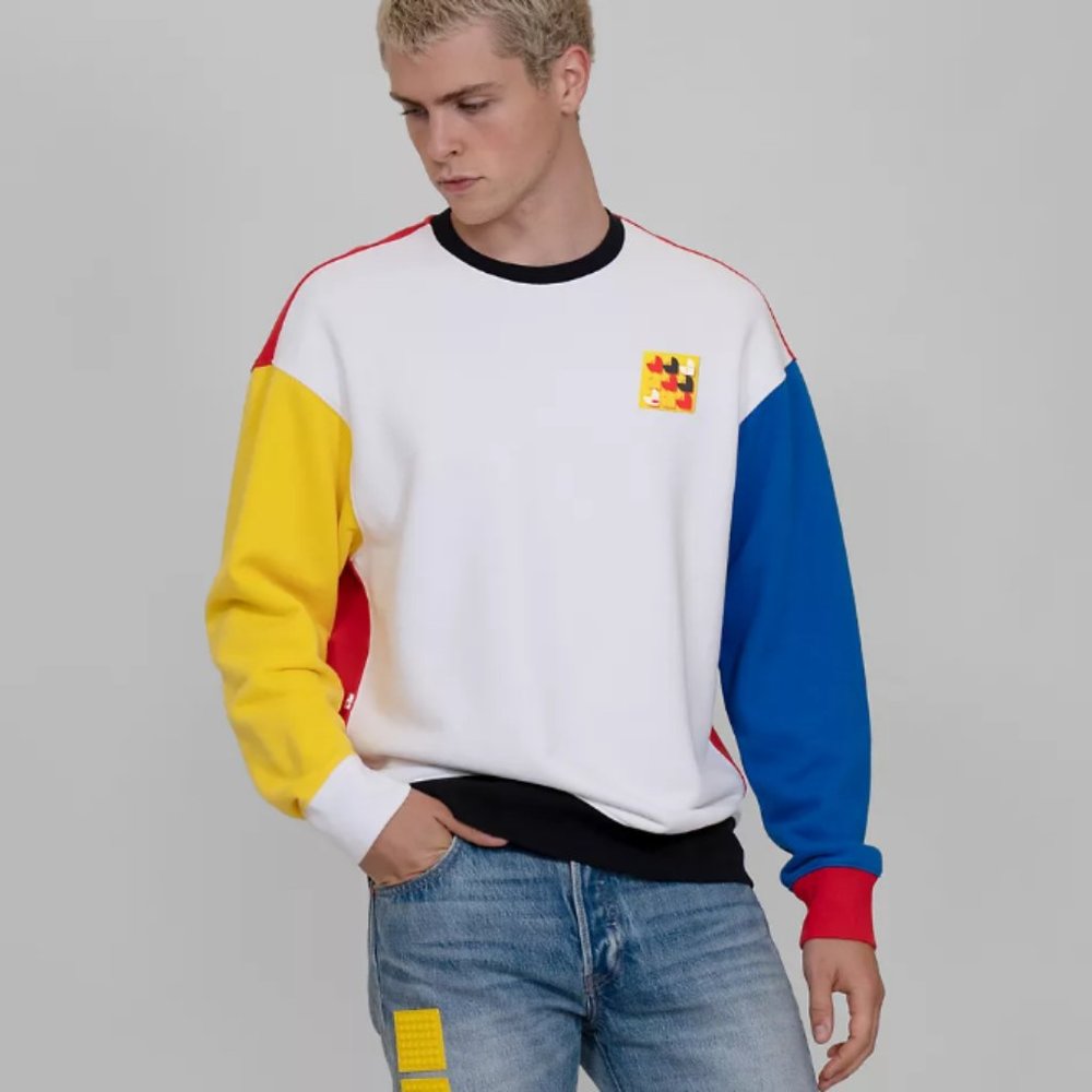 LEVI”S x LEGO 2020 Limited Edition Customizable Crewneck - Picture 2 of 9